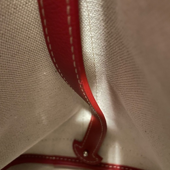 Authentic and Brand new Goyard Petit Bucket Bag in red color. Dust bag & papers - Picture 5 of 10